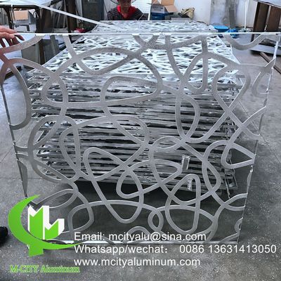 Хорошая цена Порошкообразованный 5 мм перфорированный алюминиевый экран с деревянными цветами для декоративной панели лазерного резания онлайн