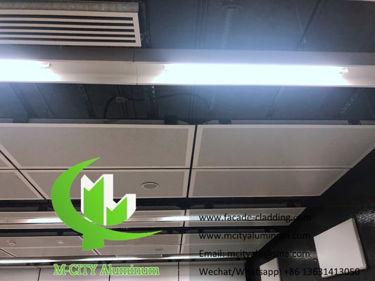 Хорошая цена Внешние архитектурные алюминиевые панели для потолка с перфорацией, покрытые порошковым покрытием онлайн
