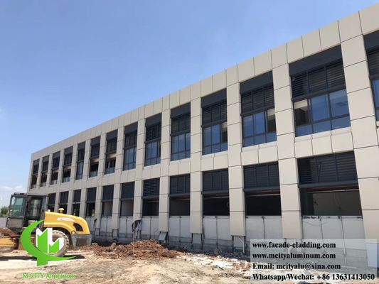 Хорошая цена Противокоррозионная огнестойкая алюминиевая стеновая панель с порошковым покрытием, цельный алюминиевый облицовочный материал для металлического фасада онлайн