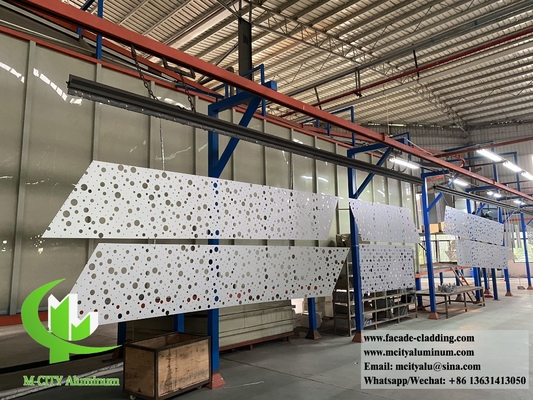 CNC алюминиевая облицовка металлический экран круглые отверстия белый цвет 3 мм ПВДФ порошкообразный покрытие на заказ