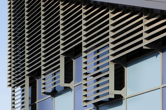 Хорошая цена Алюминиевый солнечный лювер с порошкообразным покрытием 6063-T5/T6 с диапазоном размеров от 100 до 600 мм для фасадов и штор онлайн