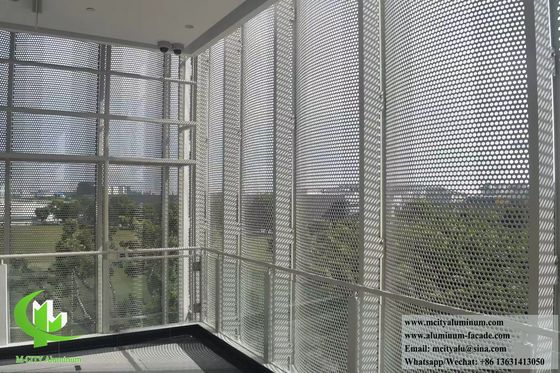 Хорошая цена Покрытый порошком архитектурный перфорированный металлический фасад с настраиваемым дизайном перфорации в 3003 алюминиевом сплаве онлайн