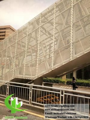 Хорошая цена Перфорированный алюминиевый фасад с ПВДФ 15 лет гарантии настройка CNC лазерной резки и любой цвет RAL онлайн